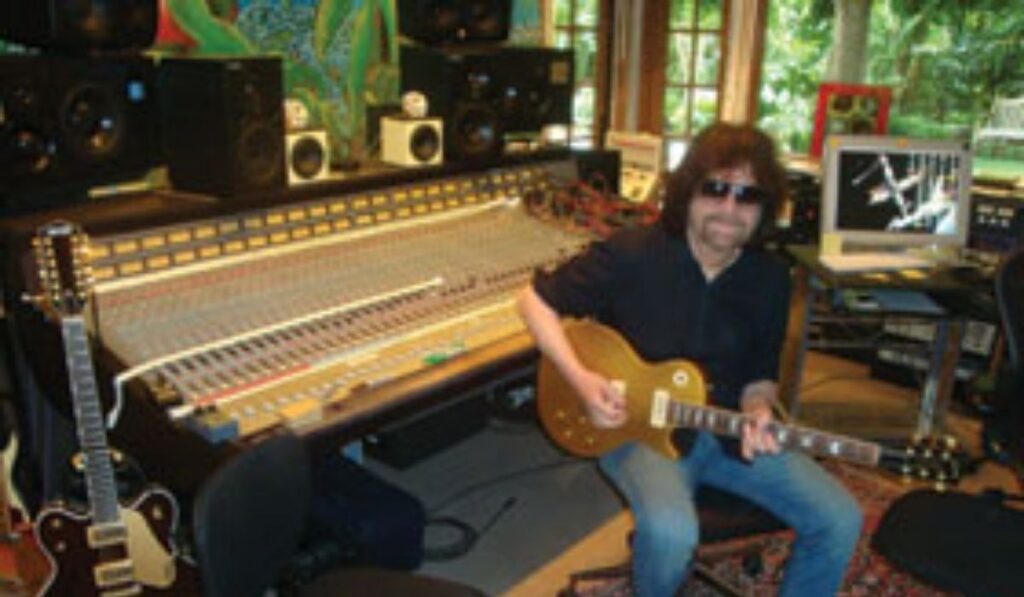 Where Does Jeff Lynne Live